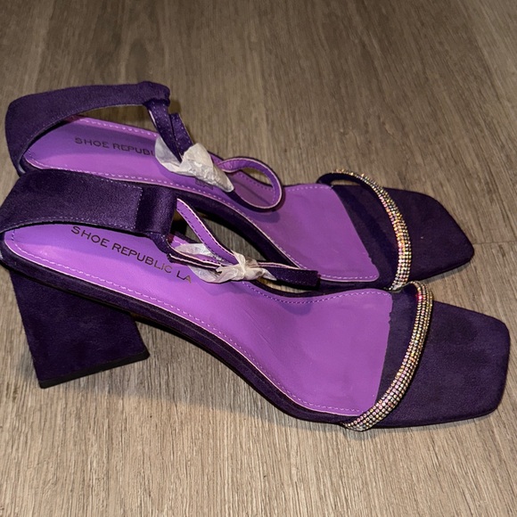 Shoe Republic LA Shoes - 2️⃣4️⃣hr Sale 🎉Purple Sparkle Block Heel